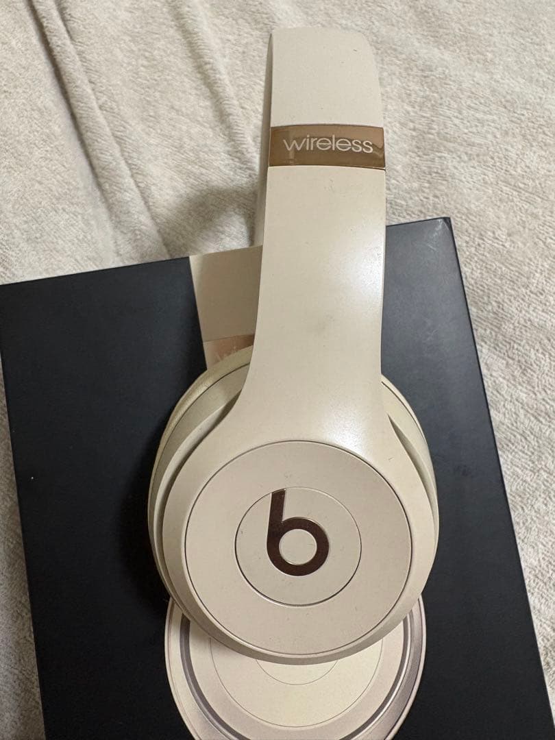 BEATS SOLO³ ワイヤレスヘッドホン アイボリー