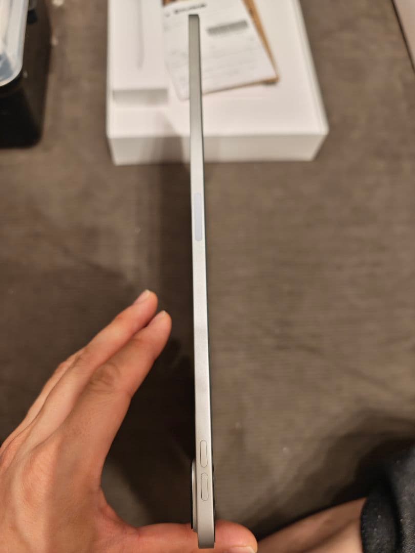 Apple iPad pro 第5世代 12.9インチ シルバー