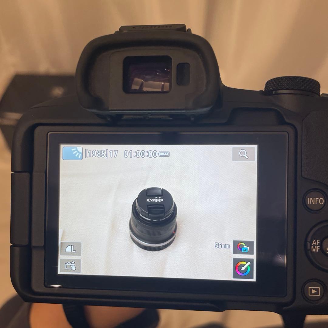 美品 EOS R50 ダブルズームキット おまけ多数