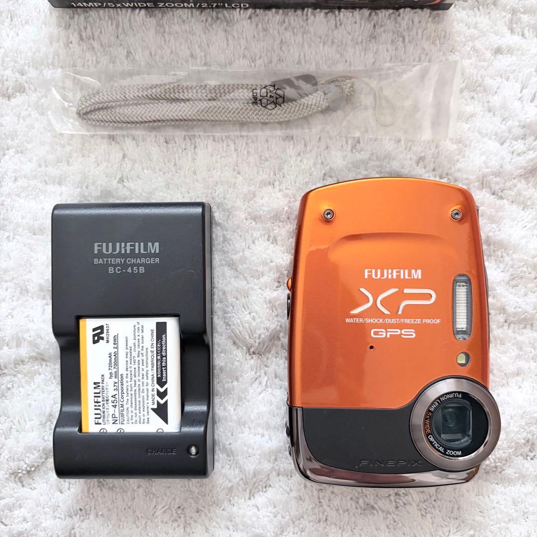 美品【動作確認済】FUJIFILM 富士フイルム FINEPIX XP30 防水