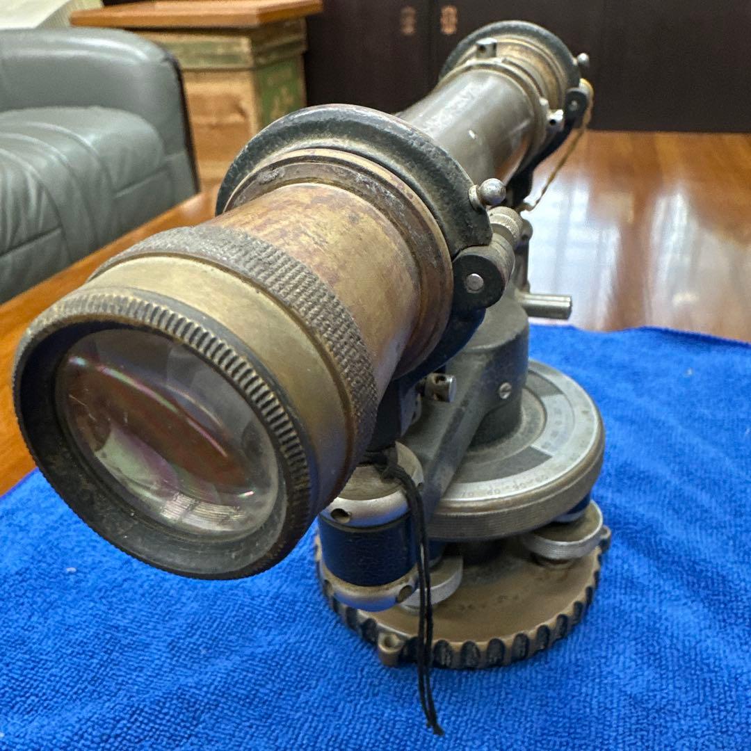 古い金属製測量器具 角度計付き　昭和のレベル