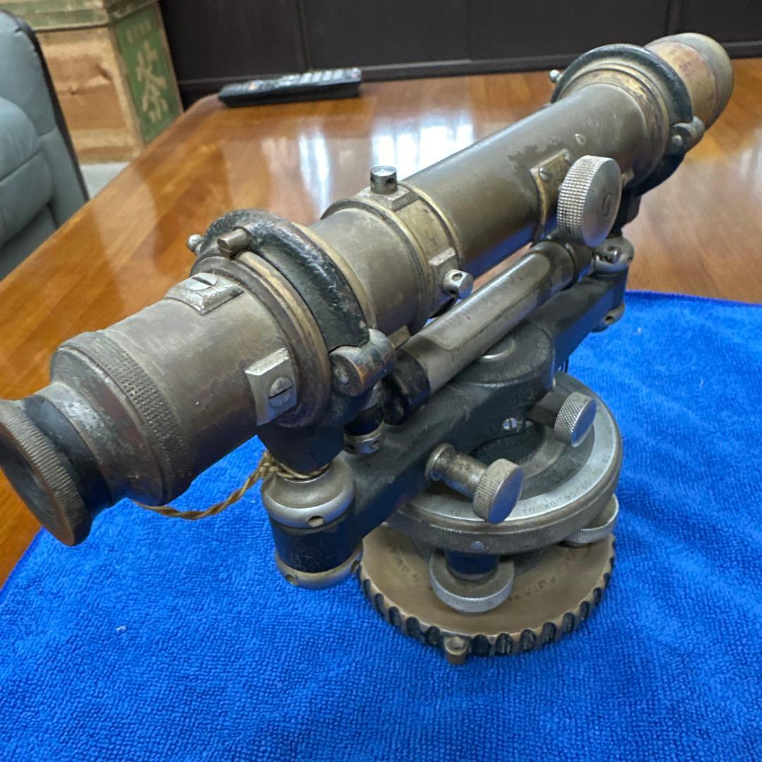 古い金属製測量器具 角度計付き　昭和のレベル