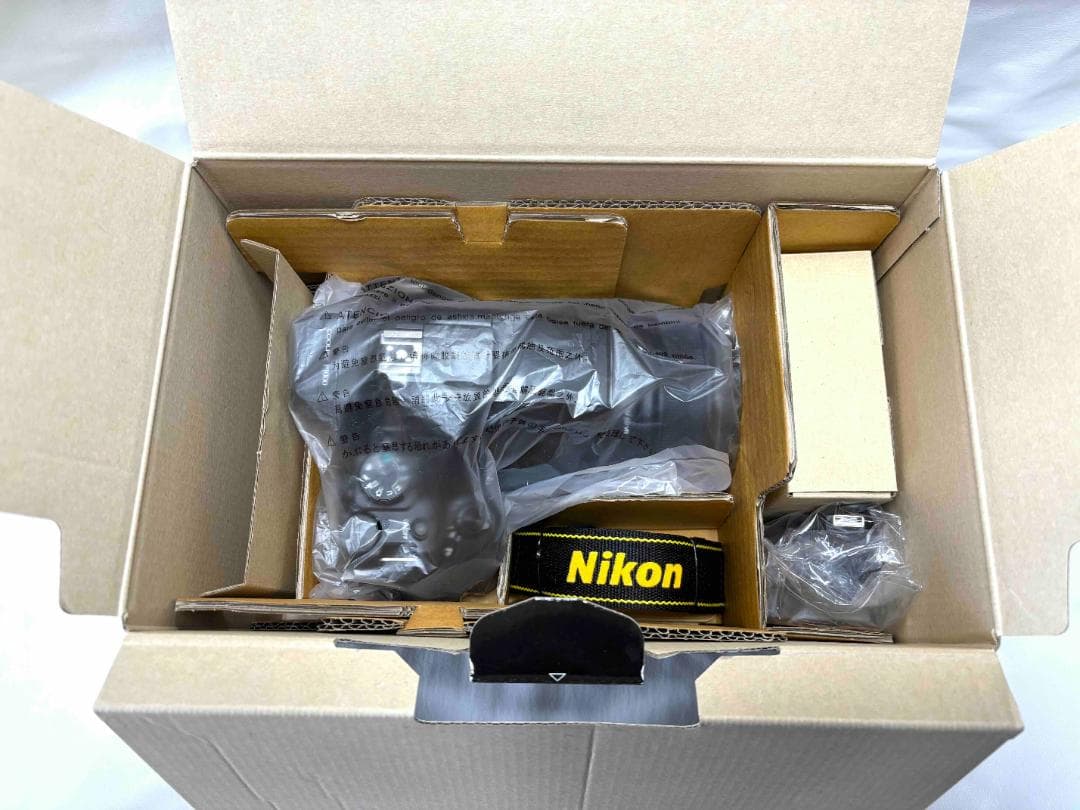 【ほぼ新品】Nikon COOLPIX P1000 超望遠 月/野鳥撮影OK