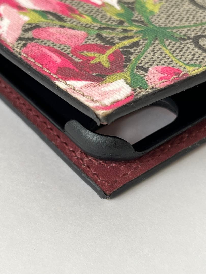 GUCCI GGブルームス ipnone7 手帳型ケース