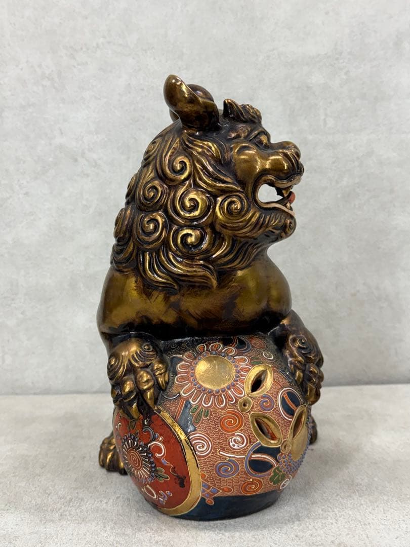 玉乗り 獅子 九谷焼 金 縁起物 招福 魔除け 守神 インテリア