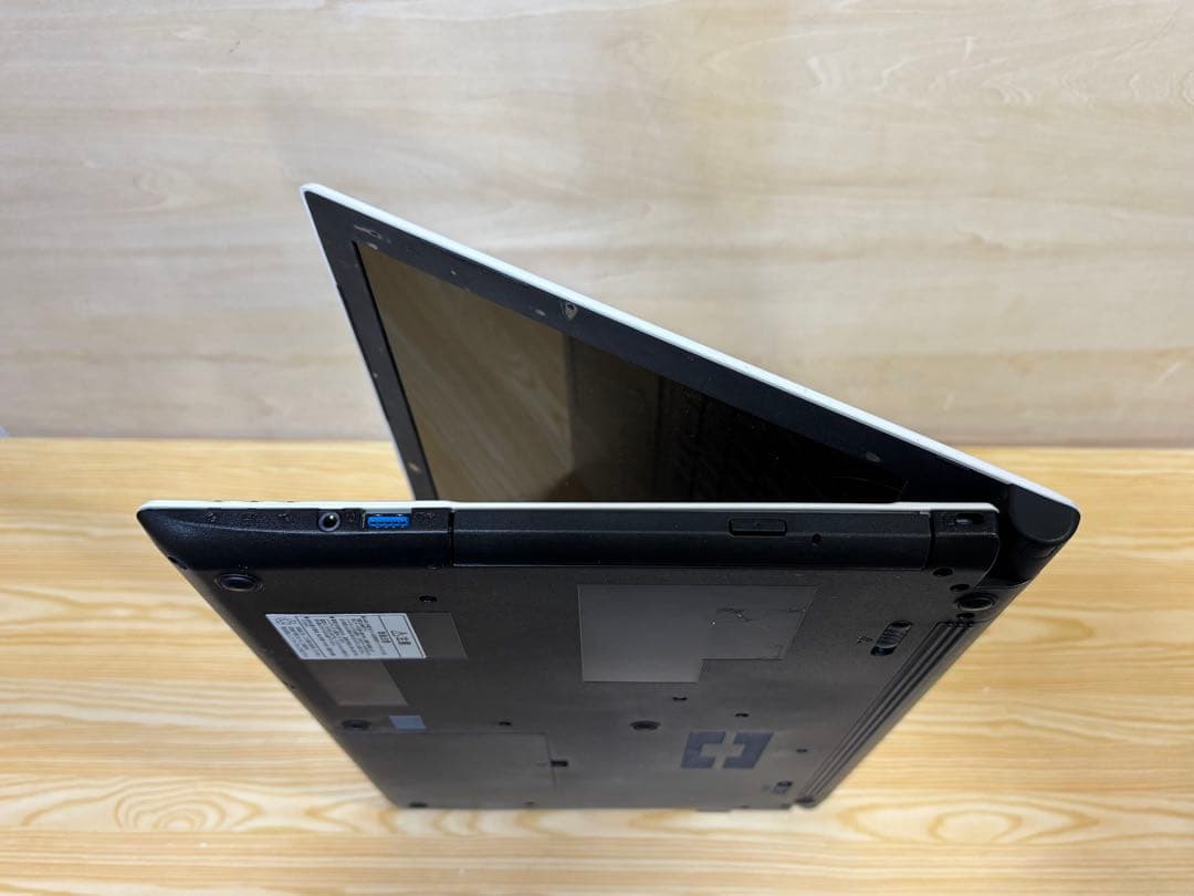 Win11入りジャンク i3モデルノートPC i3-7020U SSD128GB