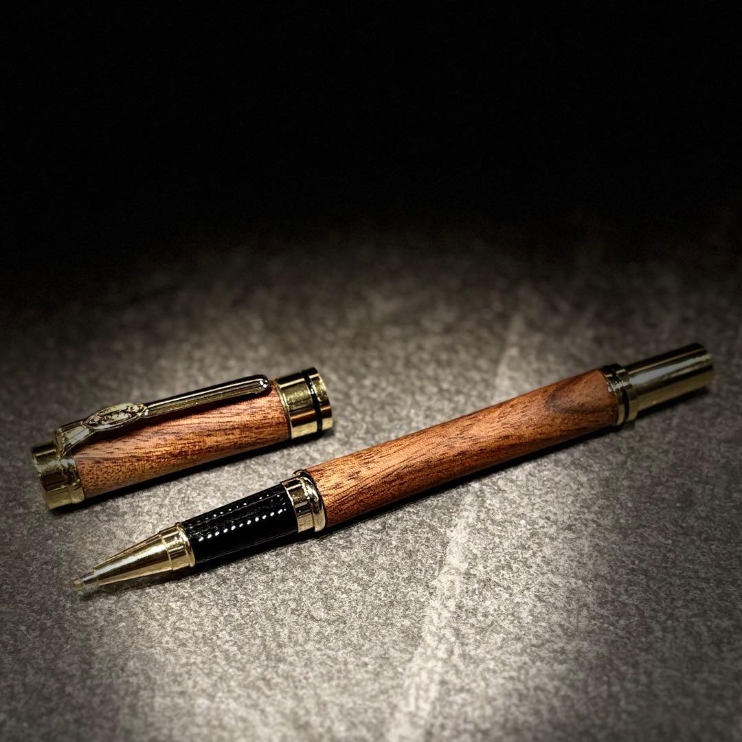 赤クスノ木 ウッド　世界で一本だけのボールペン