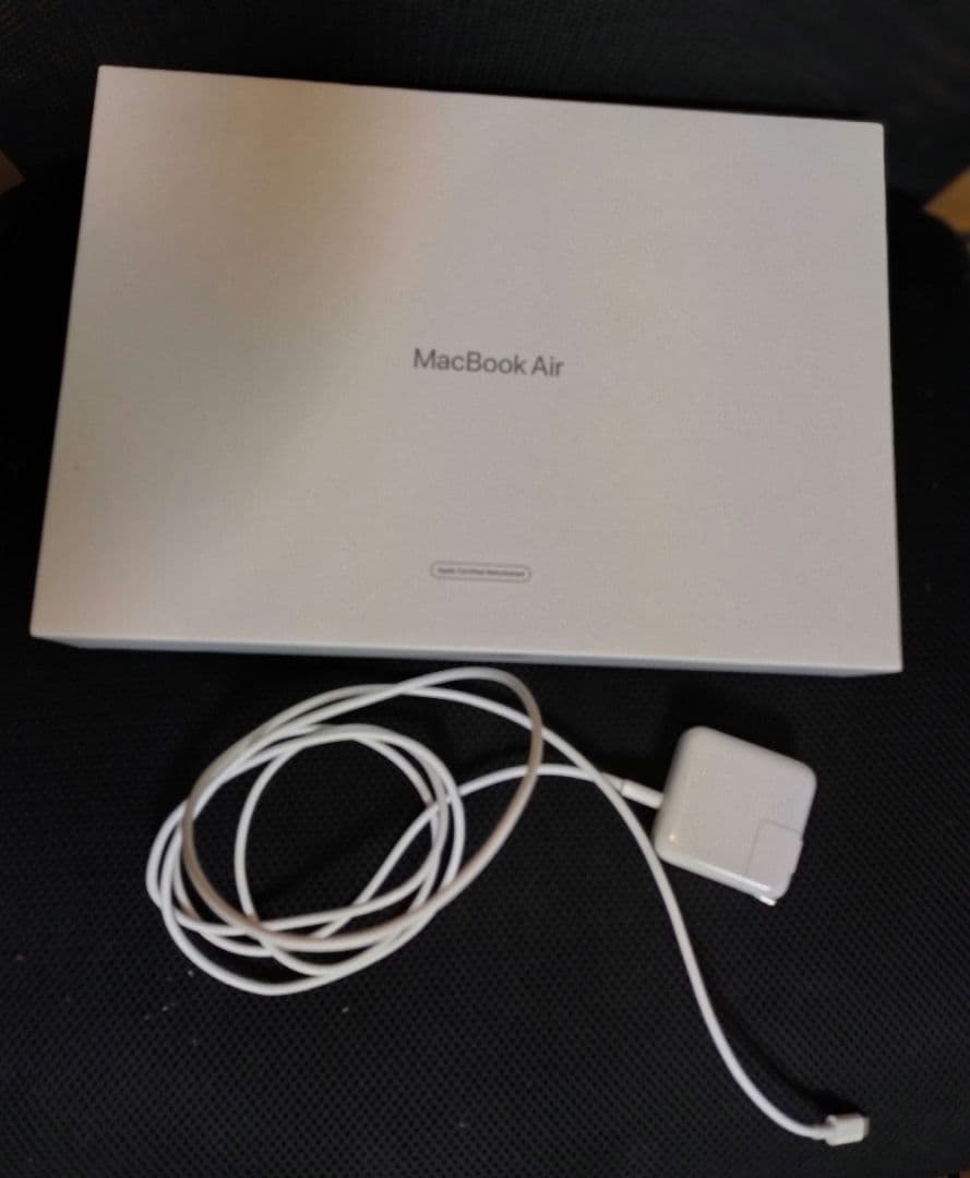 【2020モデル】Apple MacBook Air M1 13インチ　Sグレイ