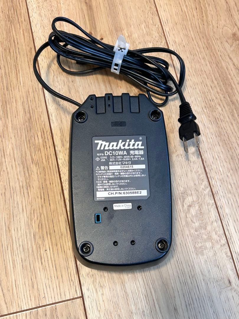 マキタ　充電式クリーナー CL100D 10.8V本体セット