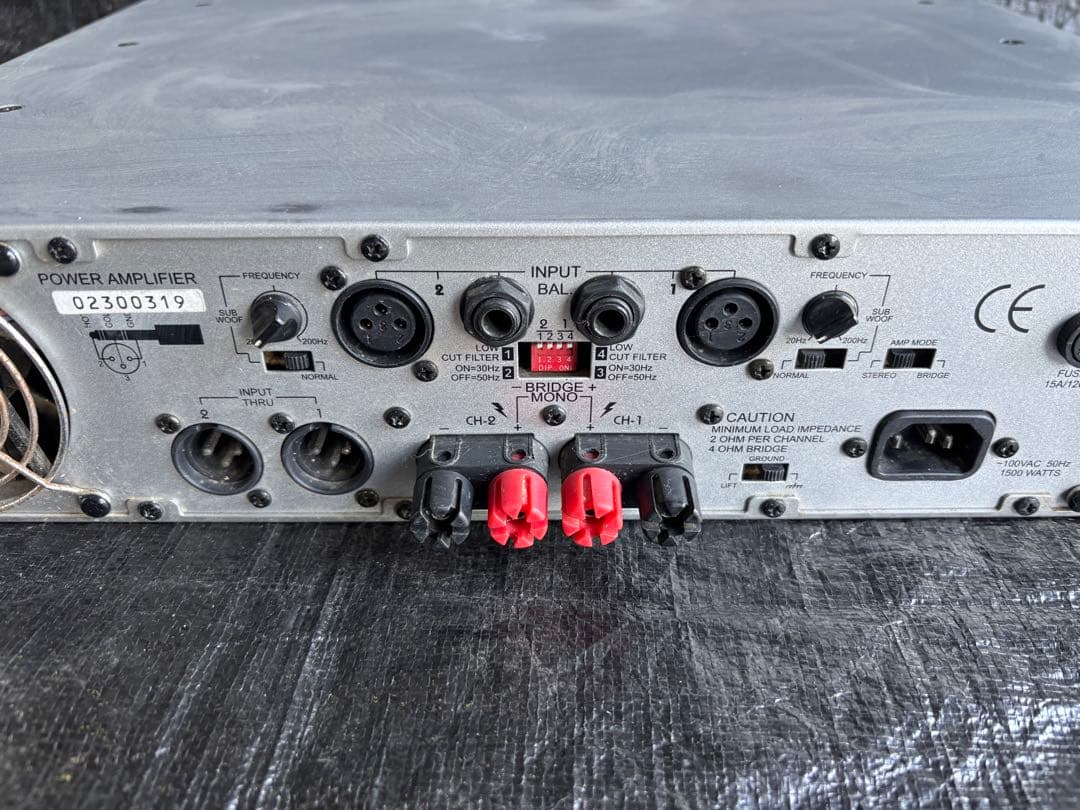 American Audio V3000plus パワーアンプ　2