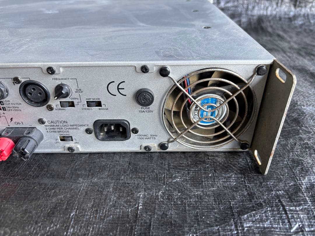 American Audio V3000plus パワーアンプ　2