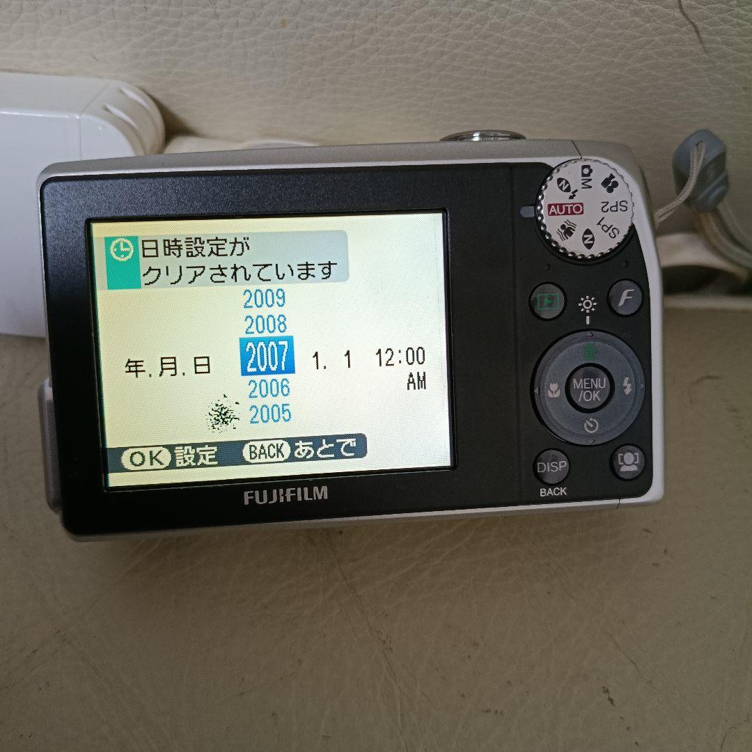 FUJIFILM FinePix F40fd デジタルカメラ