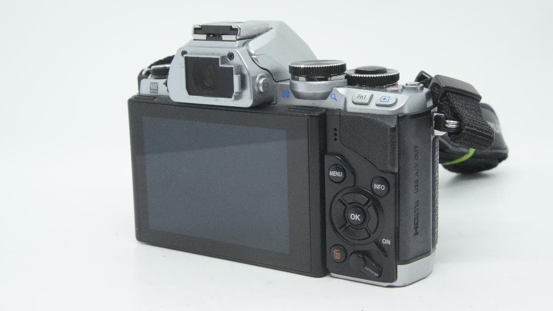 【B3021】 OLYMPUS OM-D E-M10 ダブルズームキット