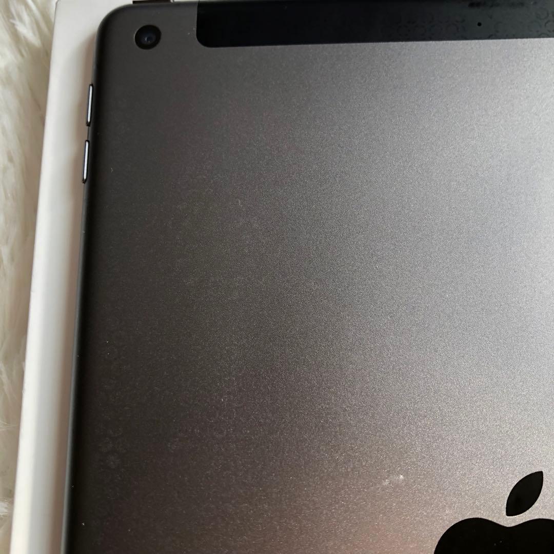 【人気端末】iPad 第8世代 32GB cellular【すぐ発送】