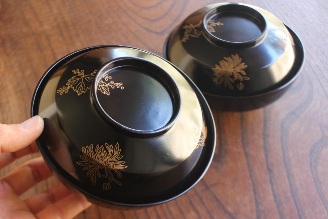デッドストック！端正な黒漆に極上菊桐蒔絵の映える煮物椀2点（検輪島塗雑煮椀