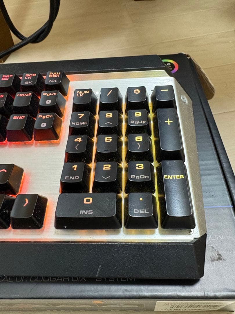 cougar ゲーミングキーボード HAGANE 青軸 動作確認