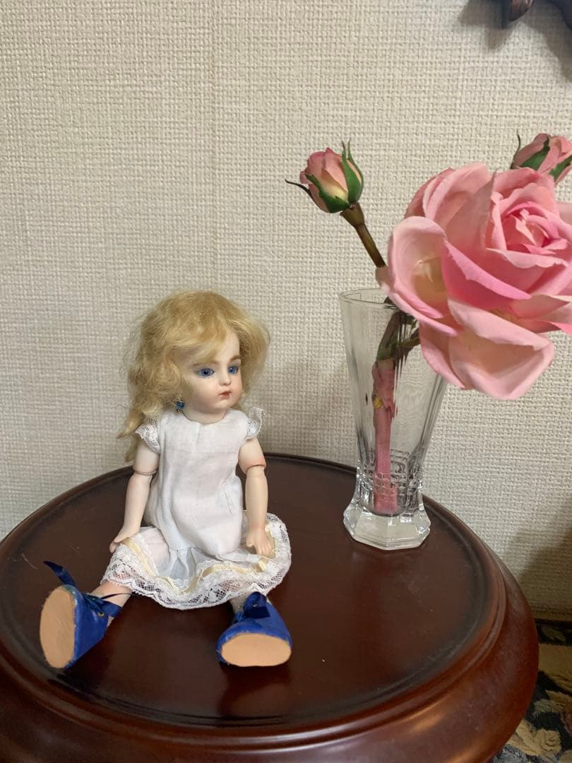紫色のプチドール　“ブリュ” レプリカドール