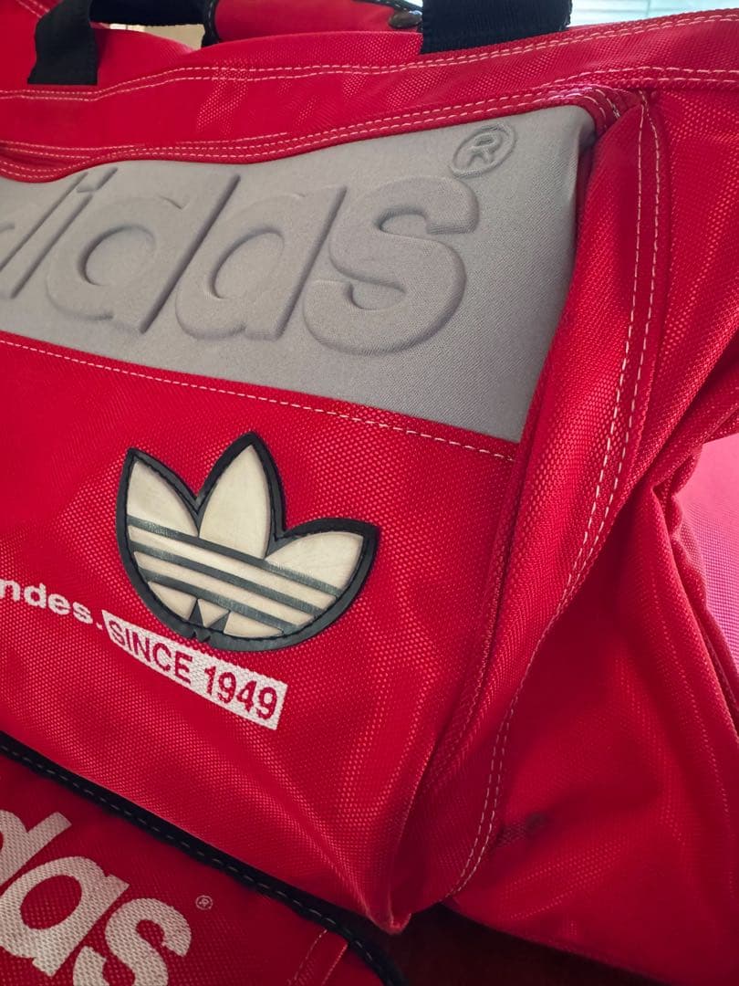 adidas ボストンバッグ 赤