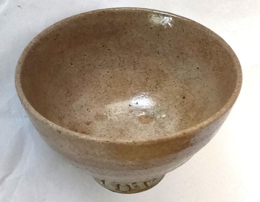 茶碗 薄茶色 下部と裏底に釉薬 Ae-236