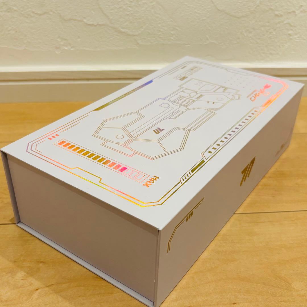 ブルーアーカイブ 光の剣 モバイルバッテリー 10000mAh 美品 箱付