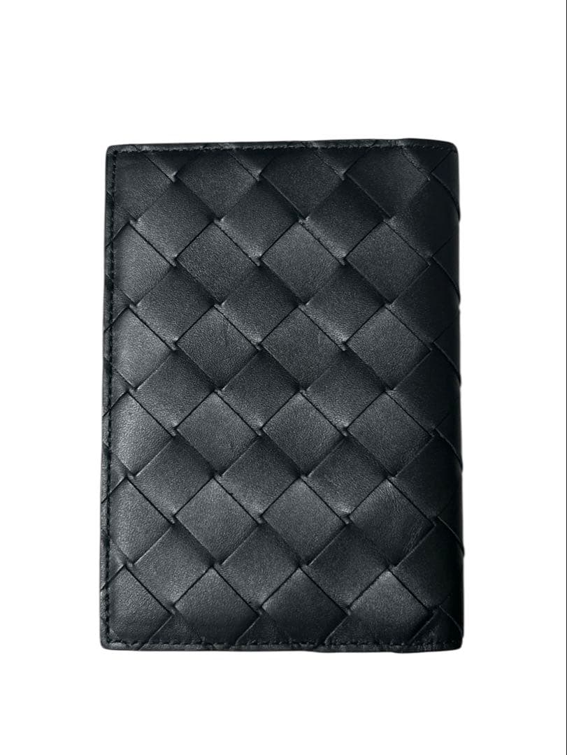 BOTTEGA VENETA イントレチャートパスポートケース ブラックグリーン