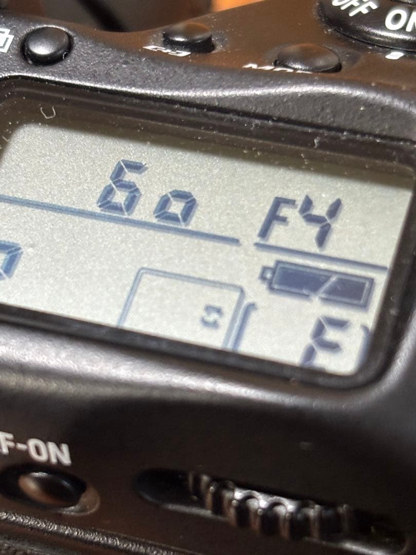 Nikon F5 一眼レフカメラ 28mmレンズ付き