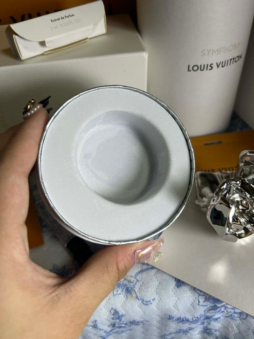 LV SYMPHONY 香水 おすすめ、 付属品あり
