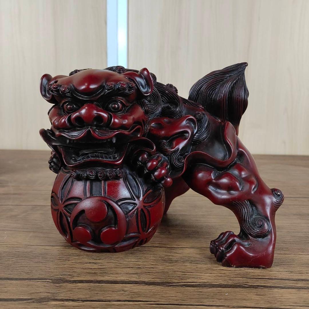 玉乗りシーサー　獅子　魔よけ　玉乗り獅子置物 開運 魔除け 縁起物 骨董品