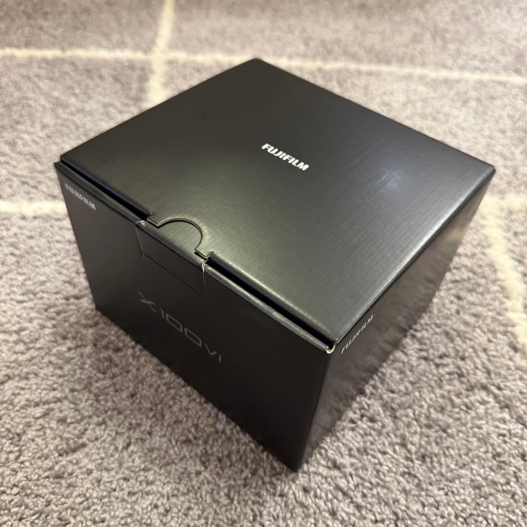 【超美品・保証付】Fujifilm X100Ⅵ シルバー ショット数 200