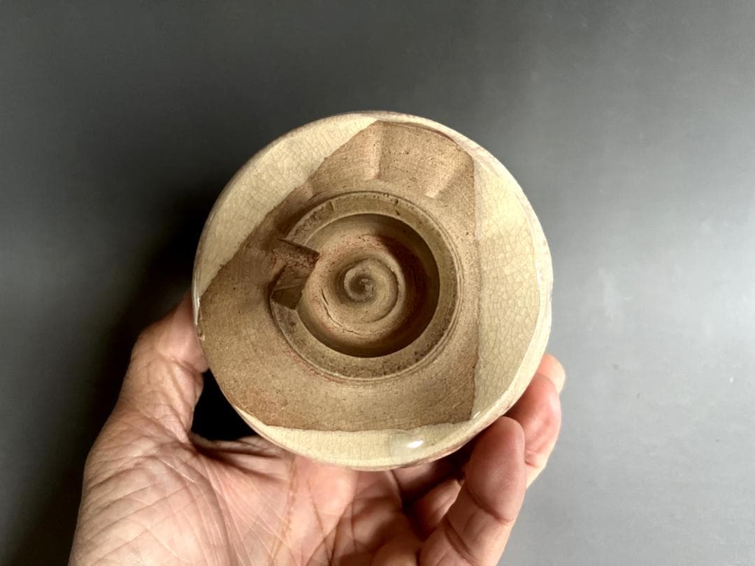 茶碗■筒型小茶碗（干支「午」）馬 割り高台 茶箱用 貫入釉 馬絵 お茶道具■