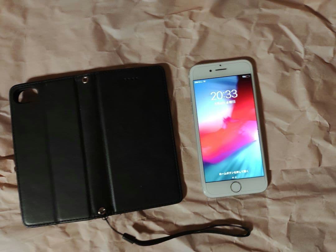 iPhone7 32GB シルバー モデル：MNCF2J/A 動作品 ケース付き