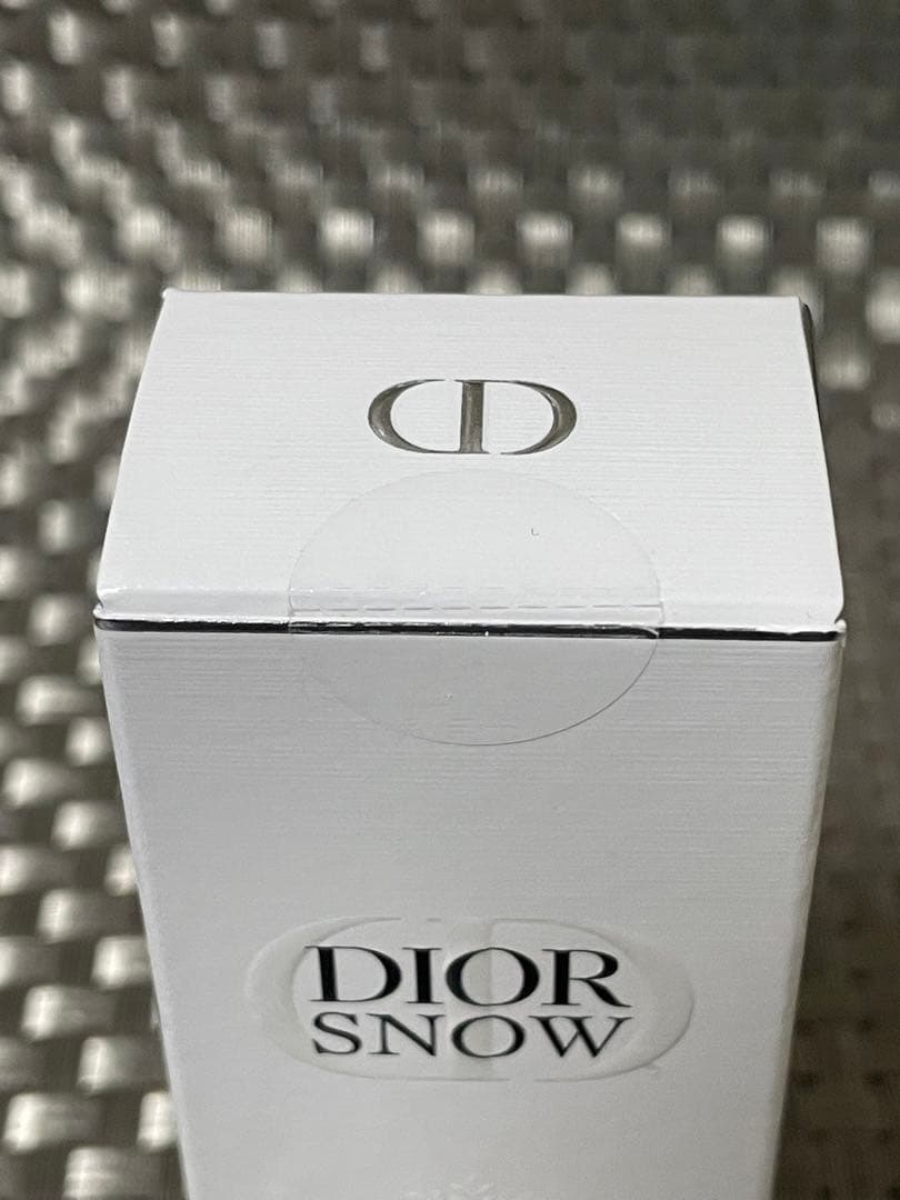 即日発送新品未開封　Dior  UV Base SPF 50 PA+++
