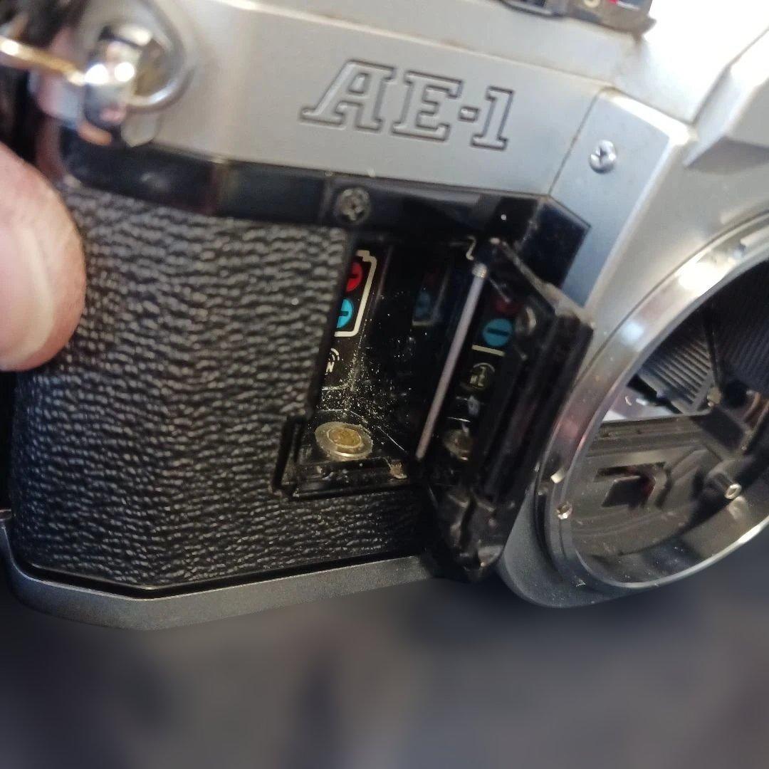 キャノン　AE-1 1台動作もう1台ジャンク　レンズ　ストロボ　セット