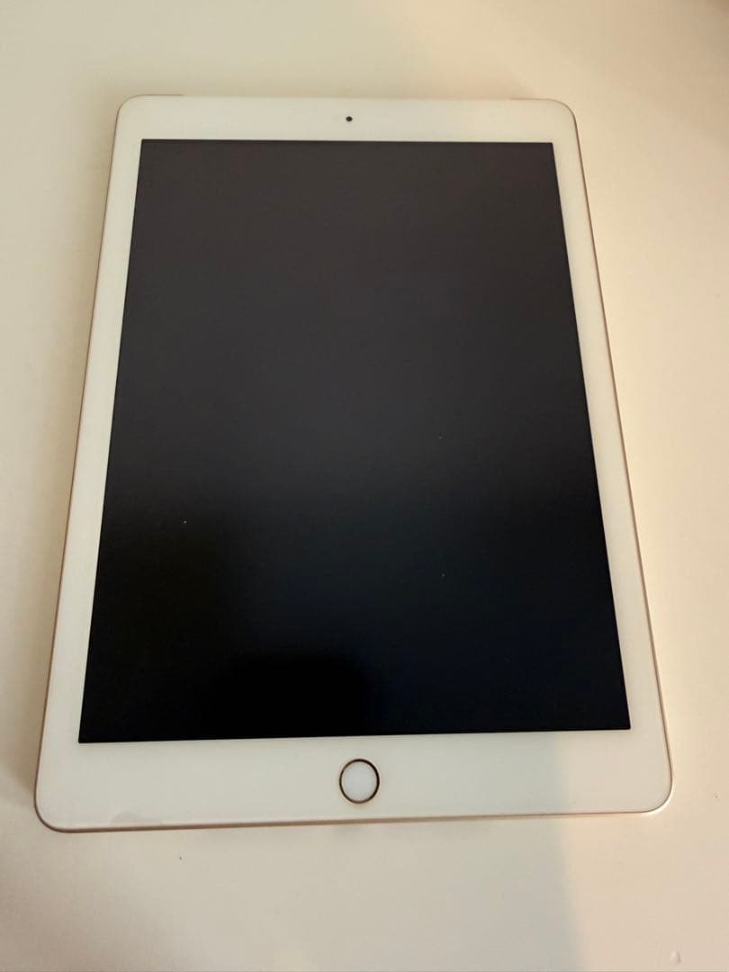 【中古美品】iPad 第5世代 32GB セルラーモデル SIMロック解除済み