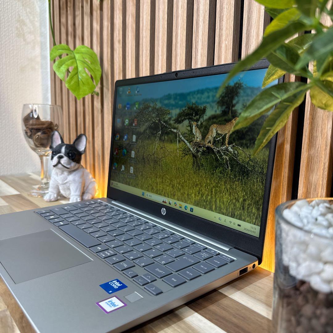 準美品 新型2025年モデル‼️HP☘第14世代相当☘512GB☘ノートパソコン