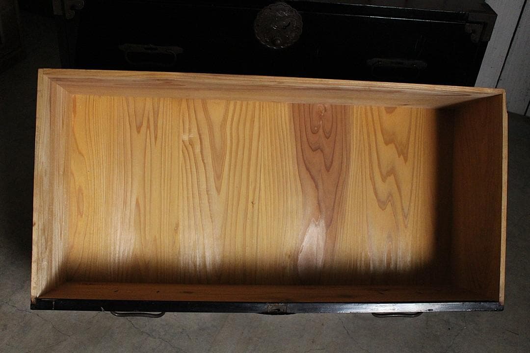 綺麗な丸金具庄内箪笥　2段　タンス　収納　古家具　古民家　時代家具