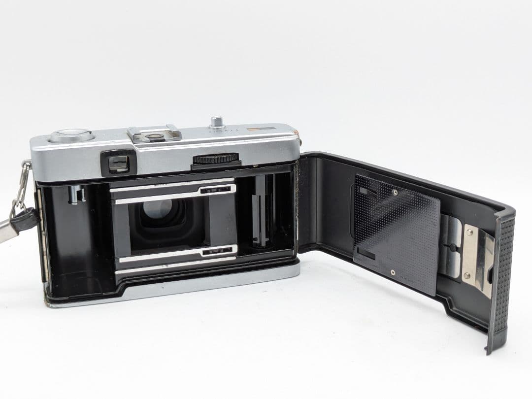 整備済み完動品！OLYMPUS TRIP35 コンパクトフィルムカメラ