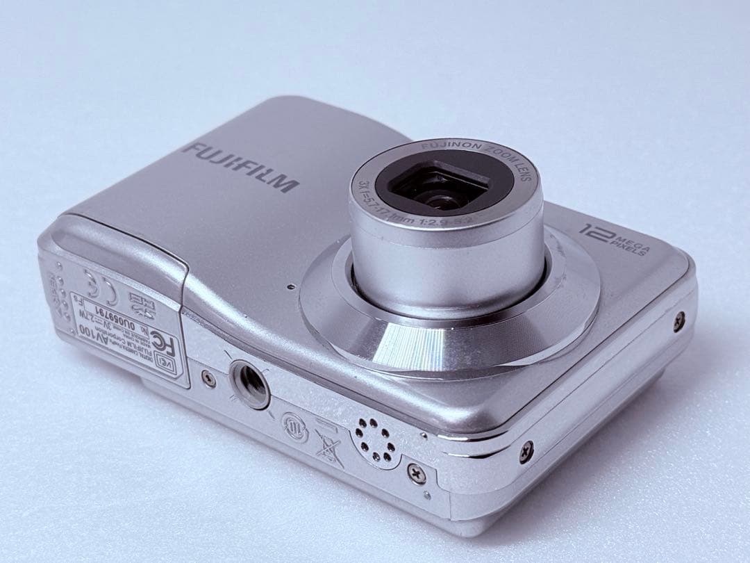 FUJIFILM Finepix AV100 動作確認済 単3電池駆動 コンデジ