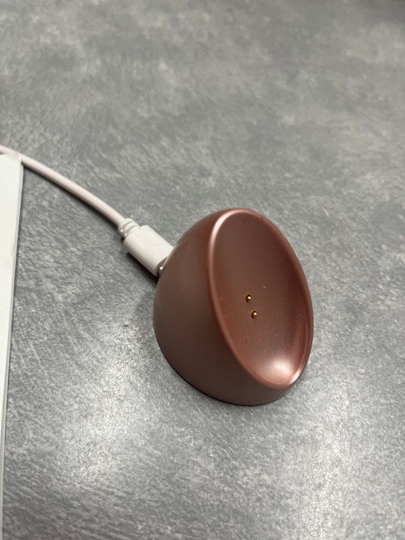 目元　美顔器　アイリフト