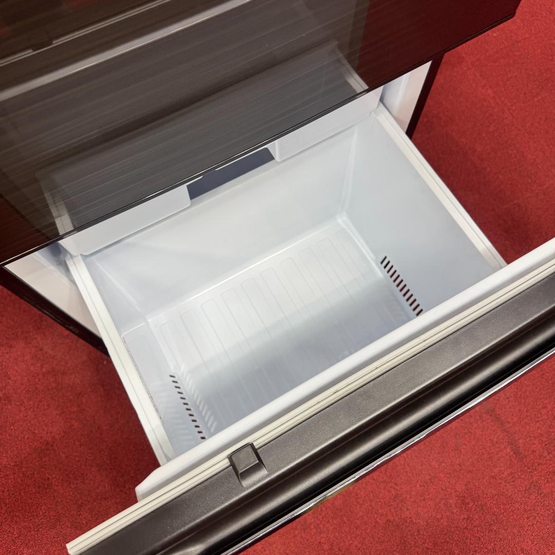 (32)都内23区配送無料　美品三菱3ドア冷蔵庫330L 製お洒落な茶色