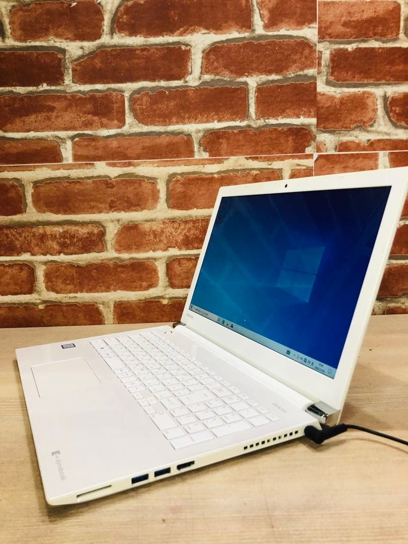 F1023⭐️dynabook⭐️東芝　PTE5DWP-RJA Windows10