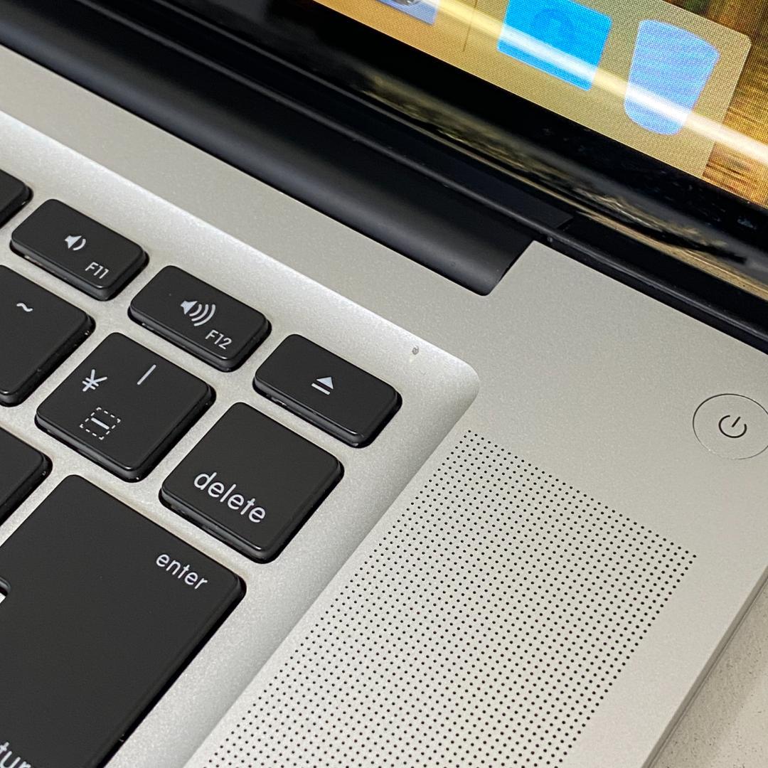 段々値下中！ MacBook Pro 15インチ 2011 ジャンク（動作品）