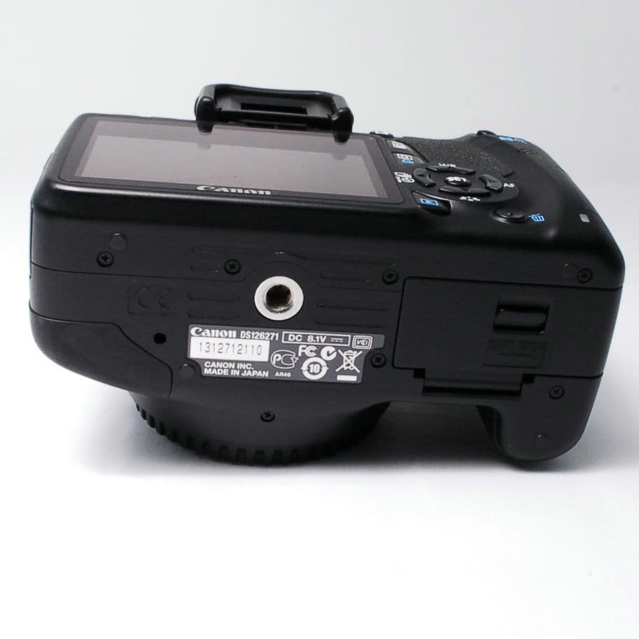 ②C Canon EOS Kiss x4 標準レンズセット フード付き