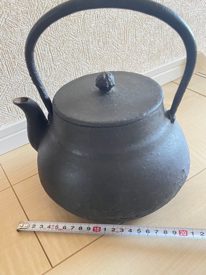 黒色 鋳鉄製鉄瓶 木箱付き
