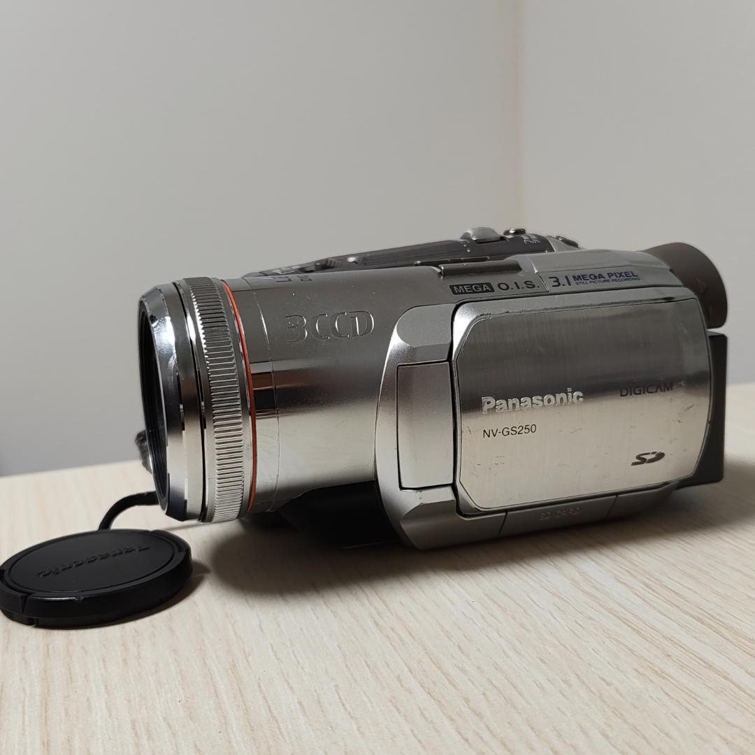 Panasonic NV-GS250 MiniDVビデオカメラ ダビングに