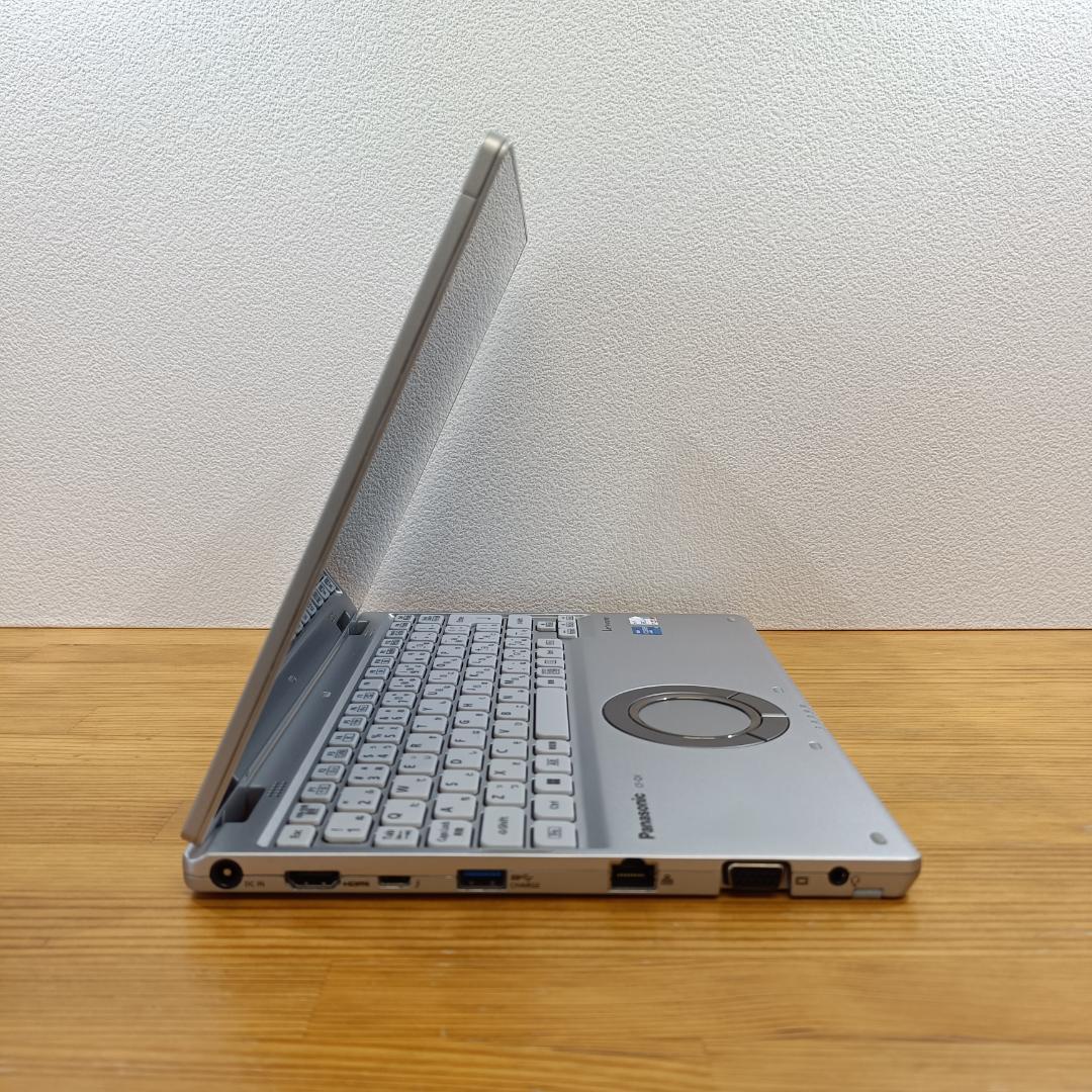 レッツノート QV1 11世代 i5 SSD256GB メモリ16GB 軽量 銀