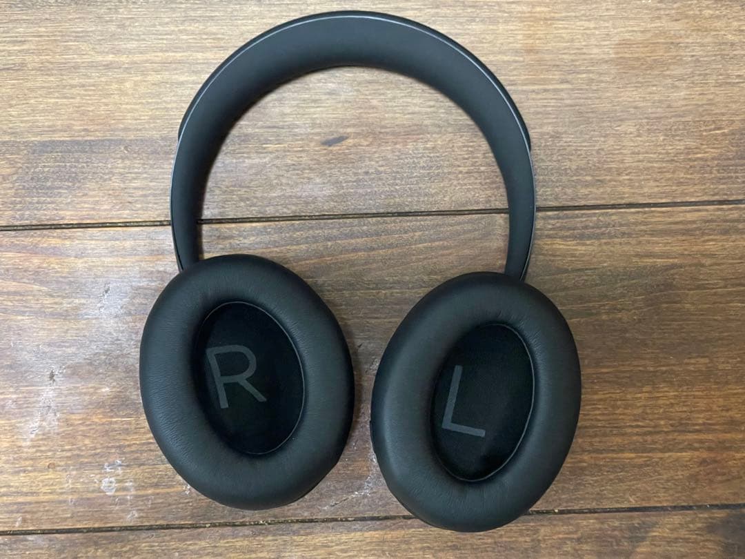 Bose ワイヤレスヘッドホン 700 ケース付き