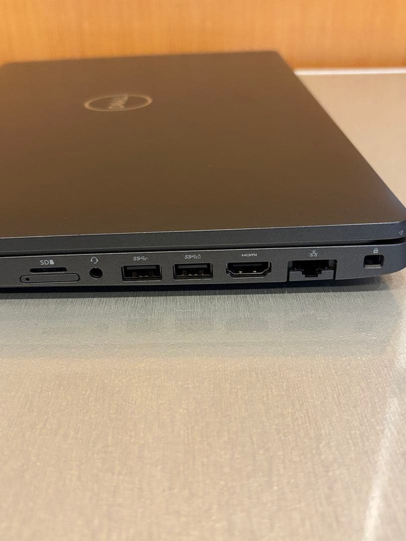 【極美品 使用時間僅少】 DELL Latitude5500 I7 32gb