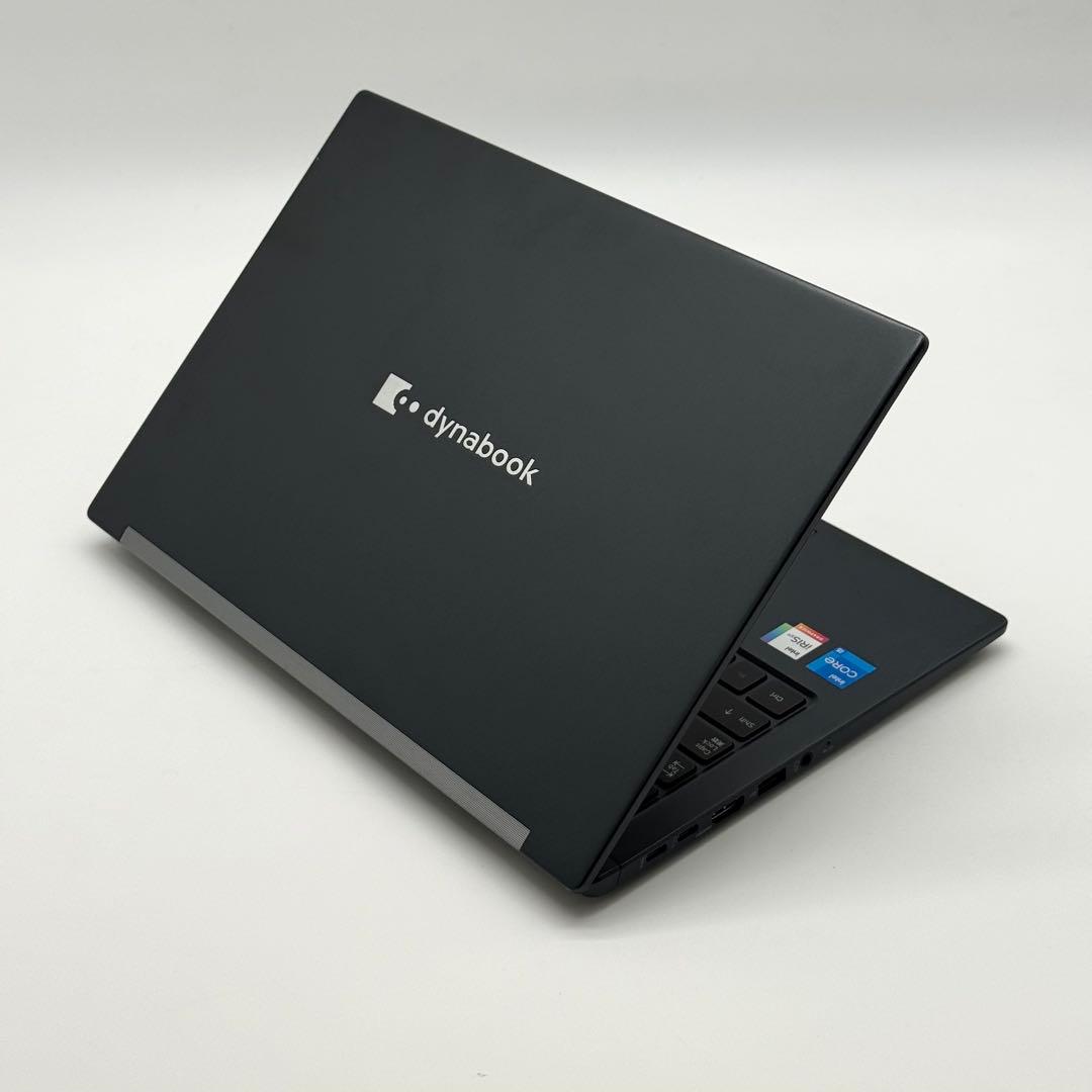 dynabook G83HU 11世代i5 16GB 新品SSD512 高速静音