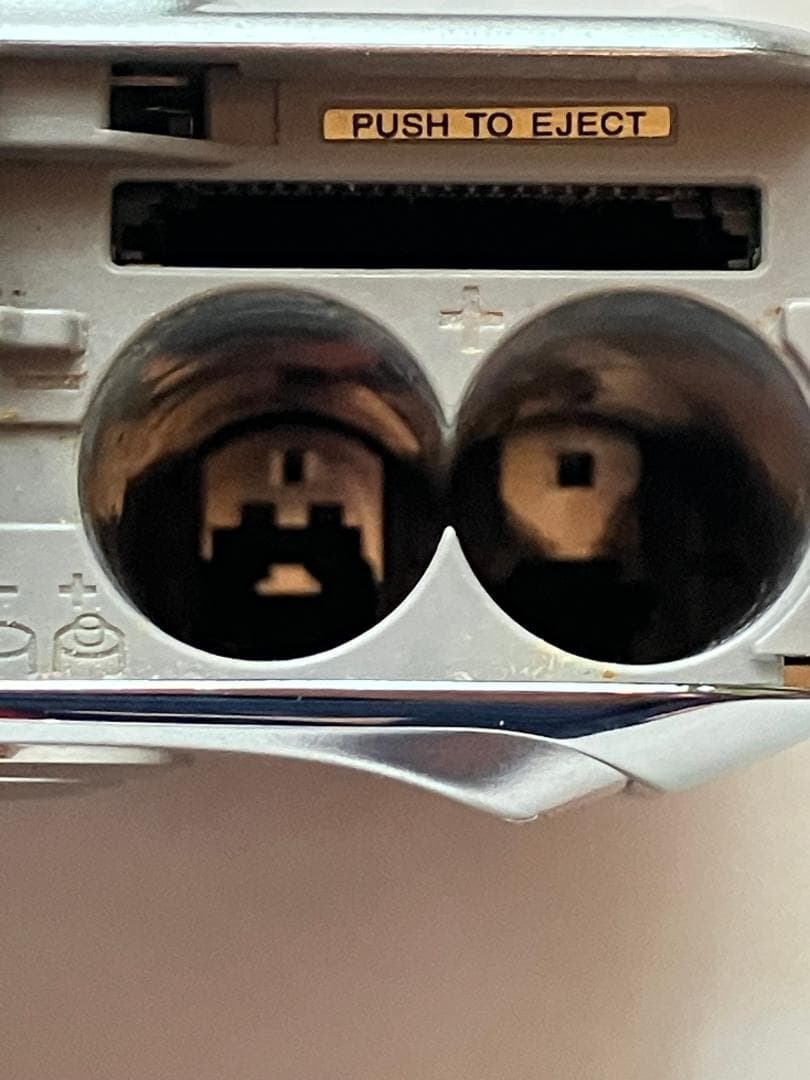 ★★【szillmy--】　小型デジカメ　Finpix A800